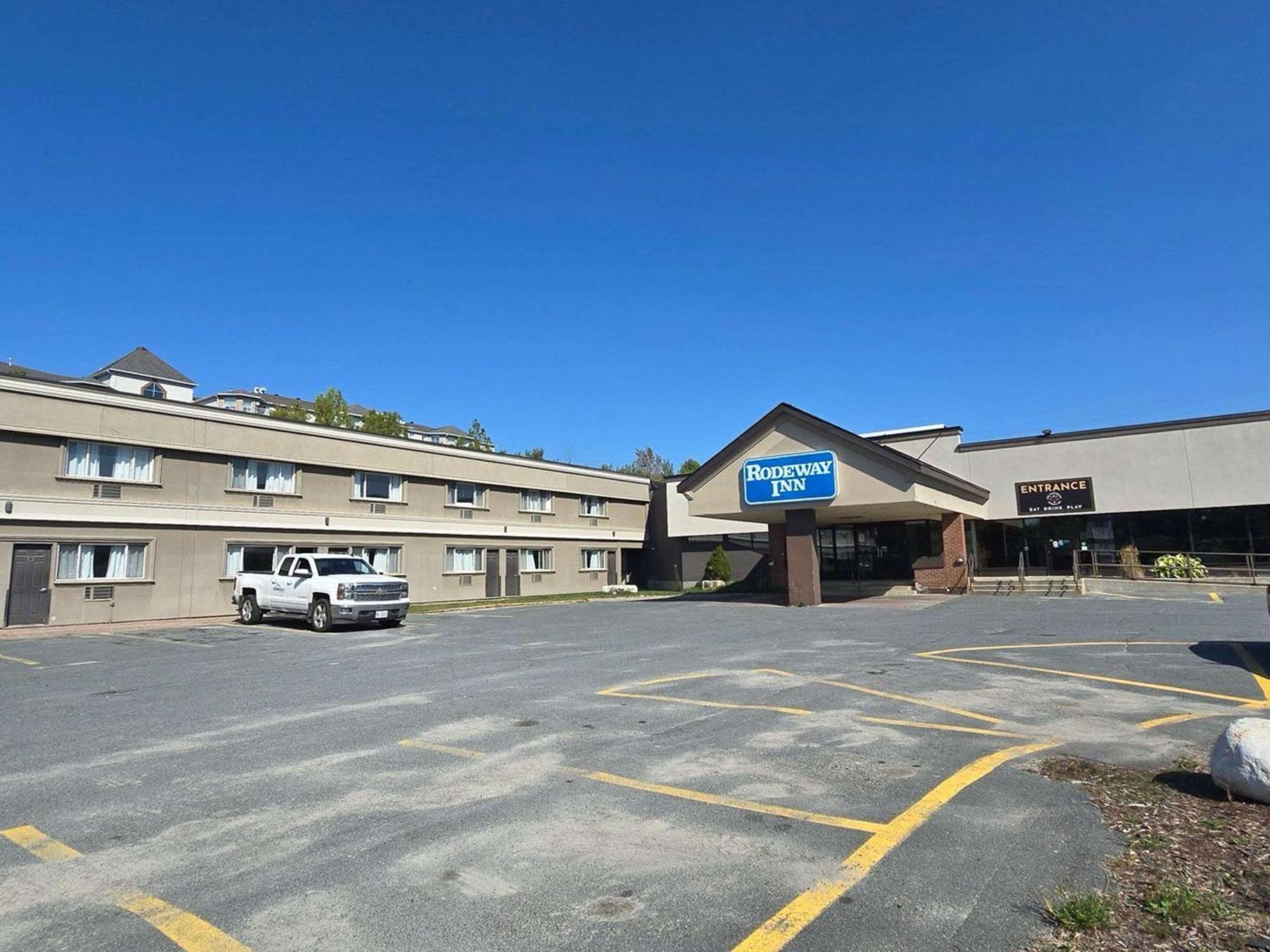 Rodeway Inn Sudbury Dış mekan fotoğraf